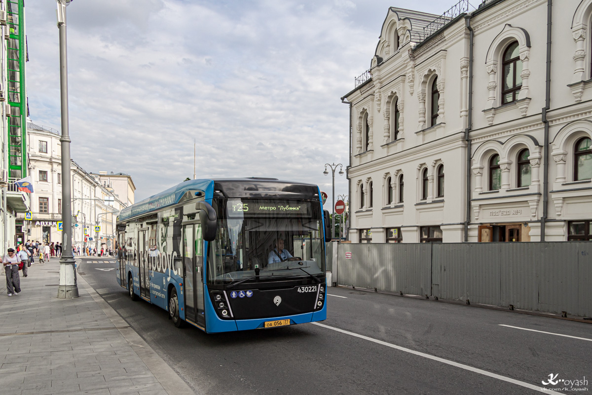 Москва, КАМАЗ-6282 № 430221