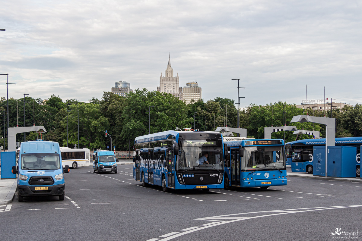 Москва, КАМАЗ-6282 № 410371