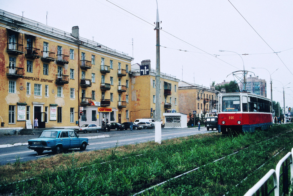 Константиновка, 71-605 (КТМ-5М3) № 146; Константиновка — Фотографии Питера Хэзелдайна — 30.08.2001
