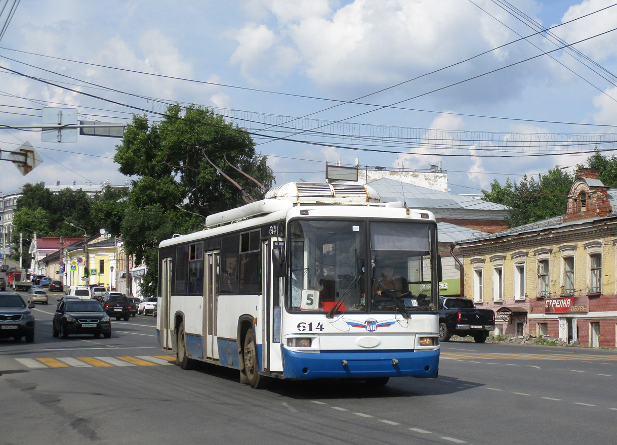 Киров, БТЗ-52768Р № 614