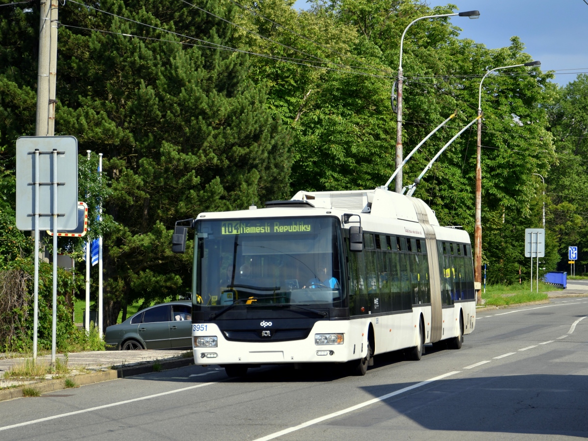 Острава, SOR TNB 18 № 3951 Острава, SOR TNB 18 № 3951