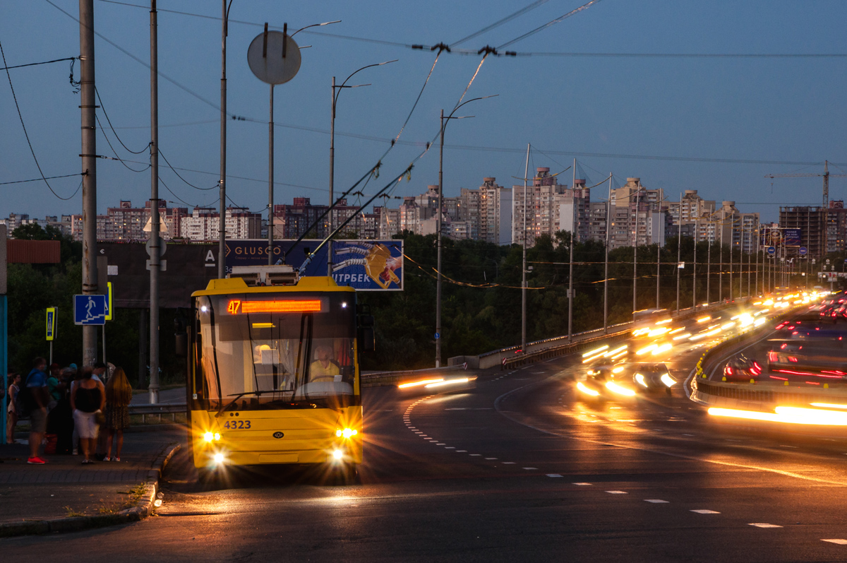 Киев, Богдан Т90110 № 4323; Киев — Троллейбусные линии: Левый берег