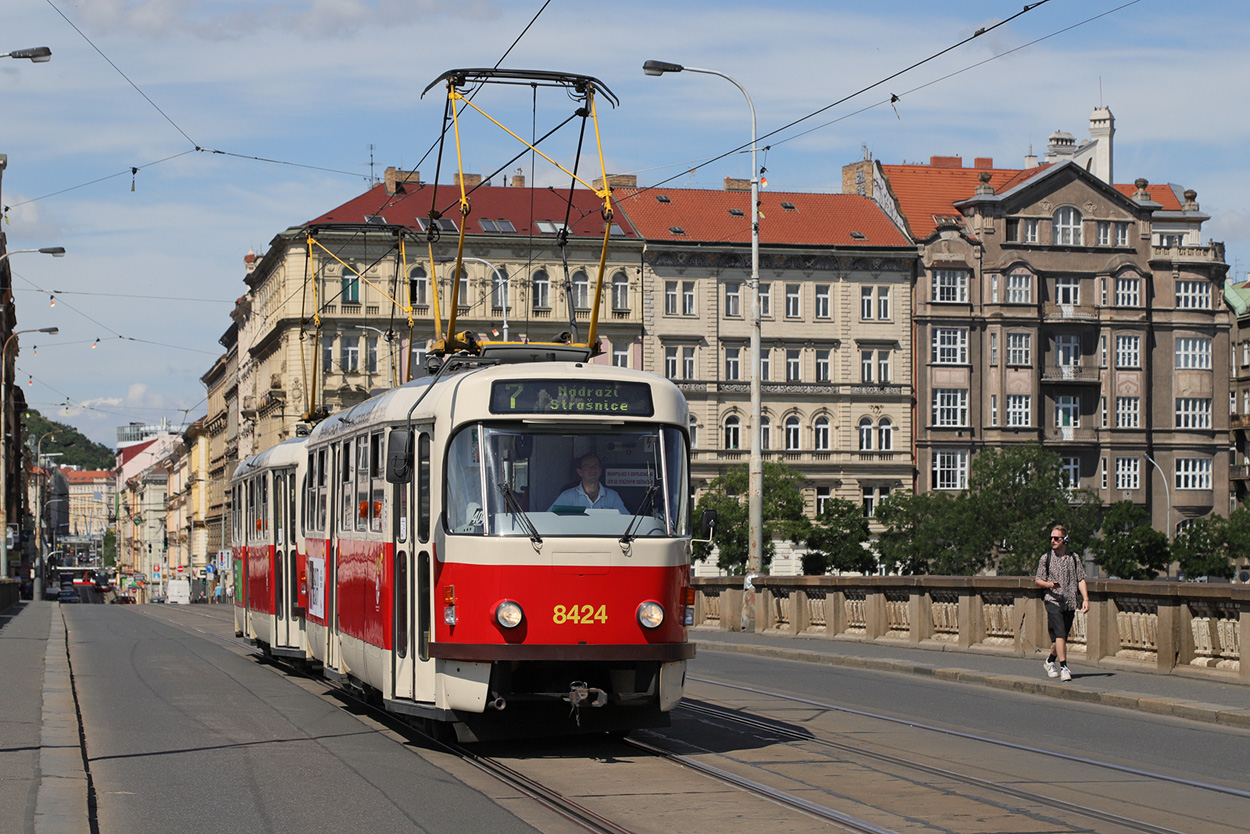 Prága, Tatra T3R.P — 8424