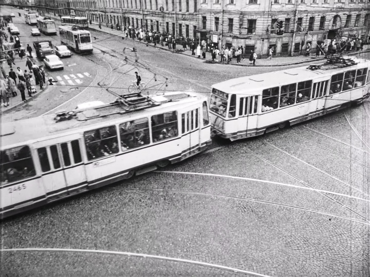 Санкт-Петербург, ЛМ-68М № 2464; Санкт-Петербург, ЛМ-68М № 2465