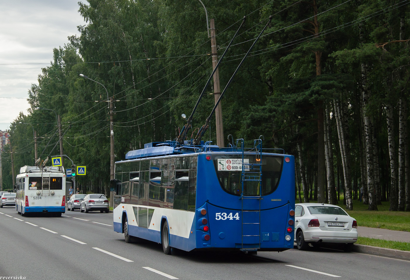 სანქტ-პეტერბურგი, Trolza-5265.00 “Megapolis” № 5204; სანქტ-პეტერბურგი, VMZ-5298.01 “Avangard” № 5344