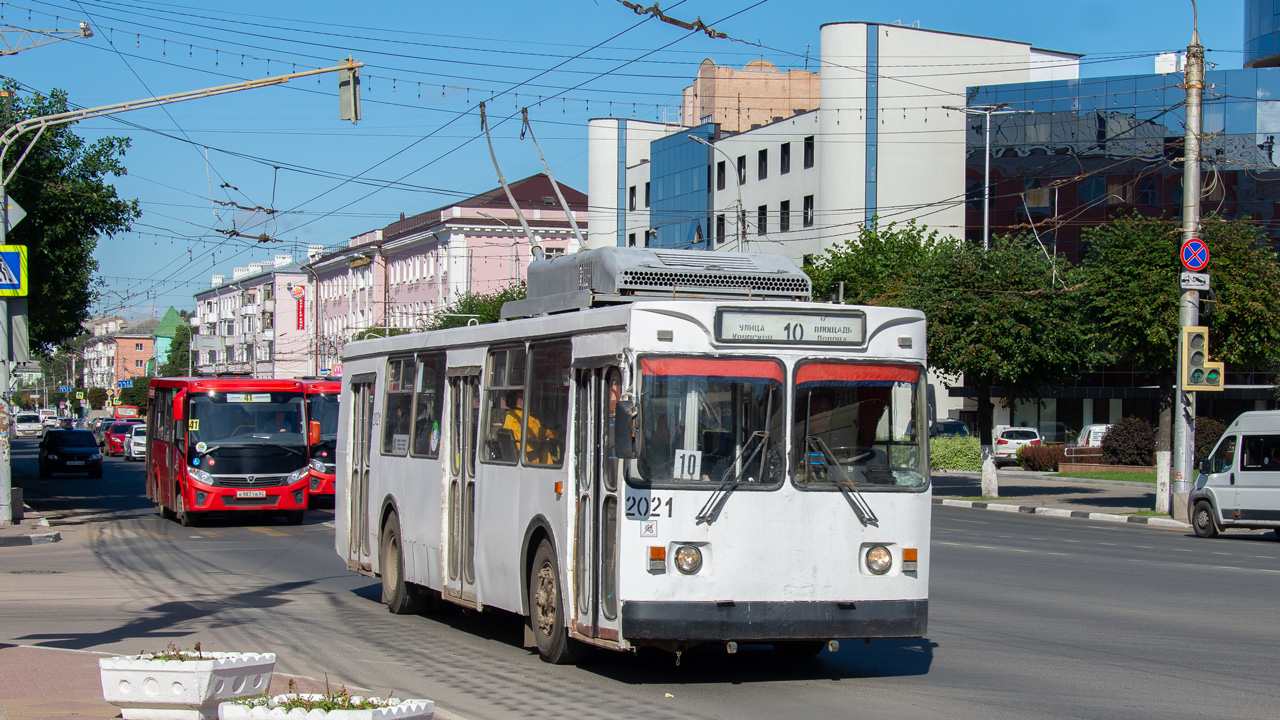 Рязань, ЗиУ-682ГМ1 (с широкой передней дверью) № 2021