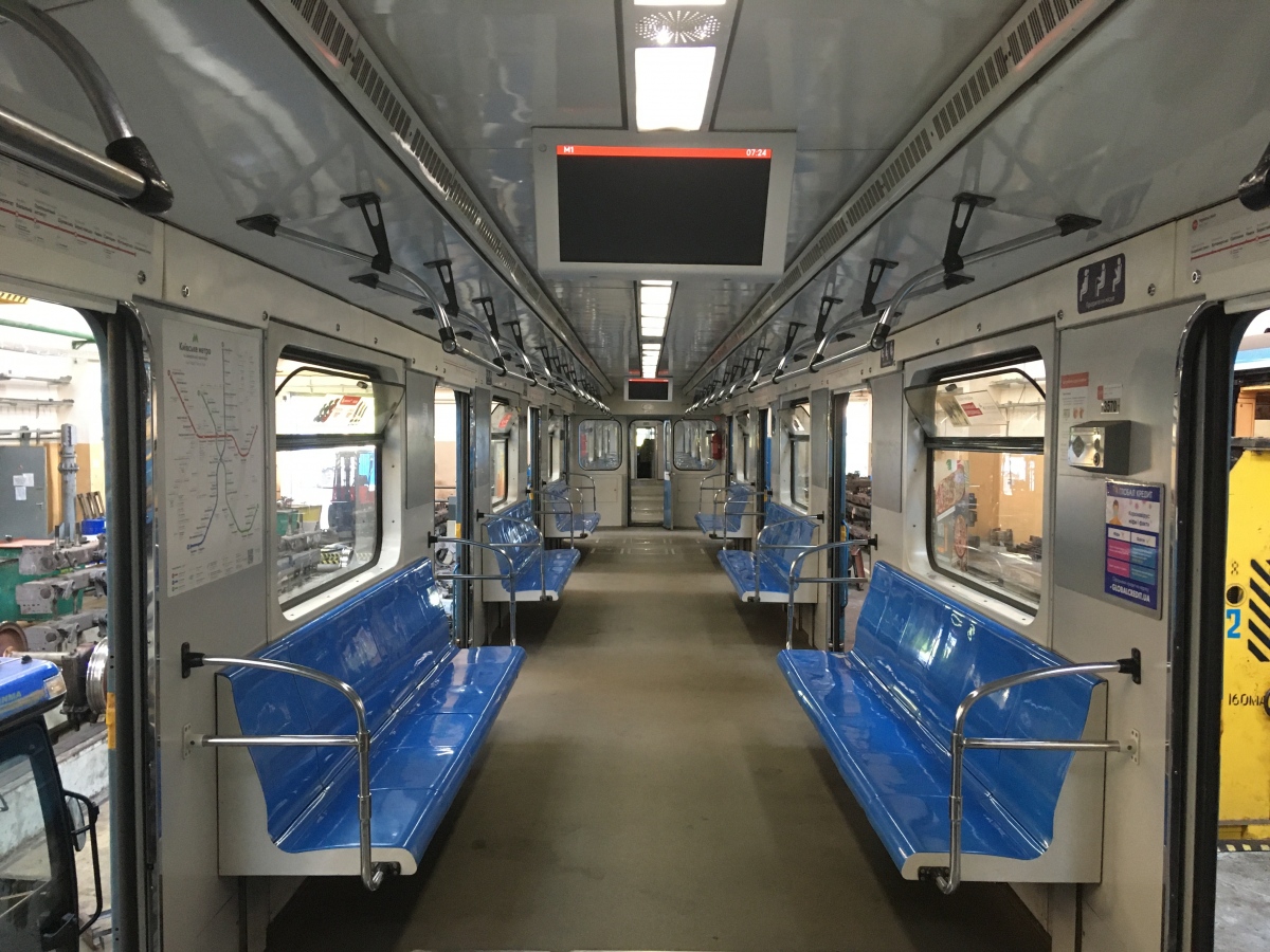 Киев, Е-КМ-Пм (81-7081) № 3570 Киев, Е-КМ-Пм (81-7081) № 3570