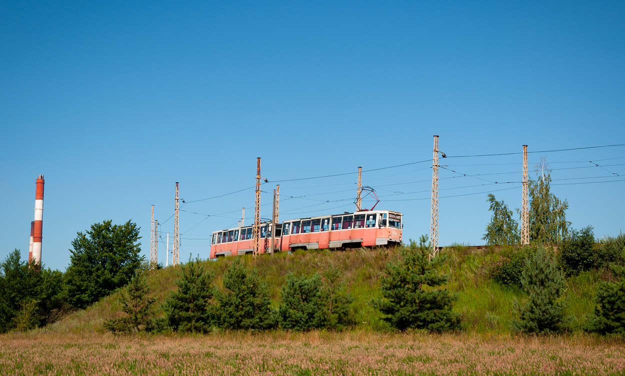 Старый Оскол, 71-605 (КТМ-5М3) № 74; Старый Оскол — Достопримечательности вдоль трамвайной линии