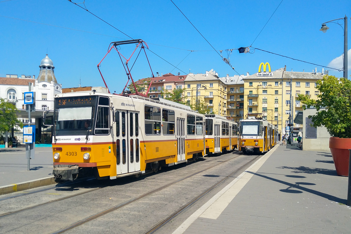 Будапешт, Tatra T5C5K2 № 4303; Будапешт, Tatra T5C5K2 № 4340