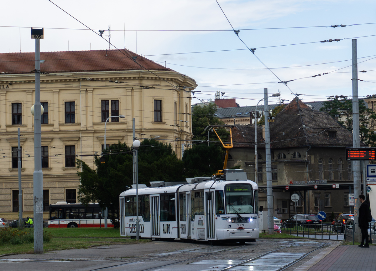 Брно, Vario LF2R.E № 1069