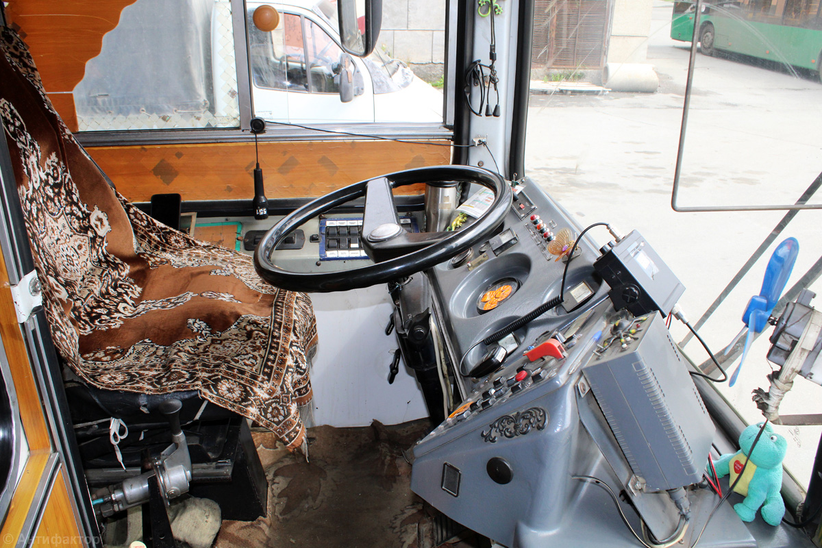 Челябинск, ЛиАЗ-5280 (ВЗТМ) № 2551