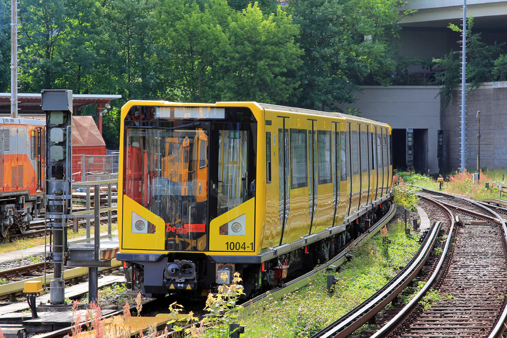Berlin, BVG HK00 Nr 1004-1