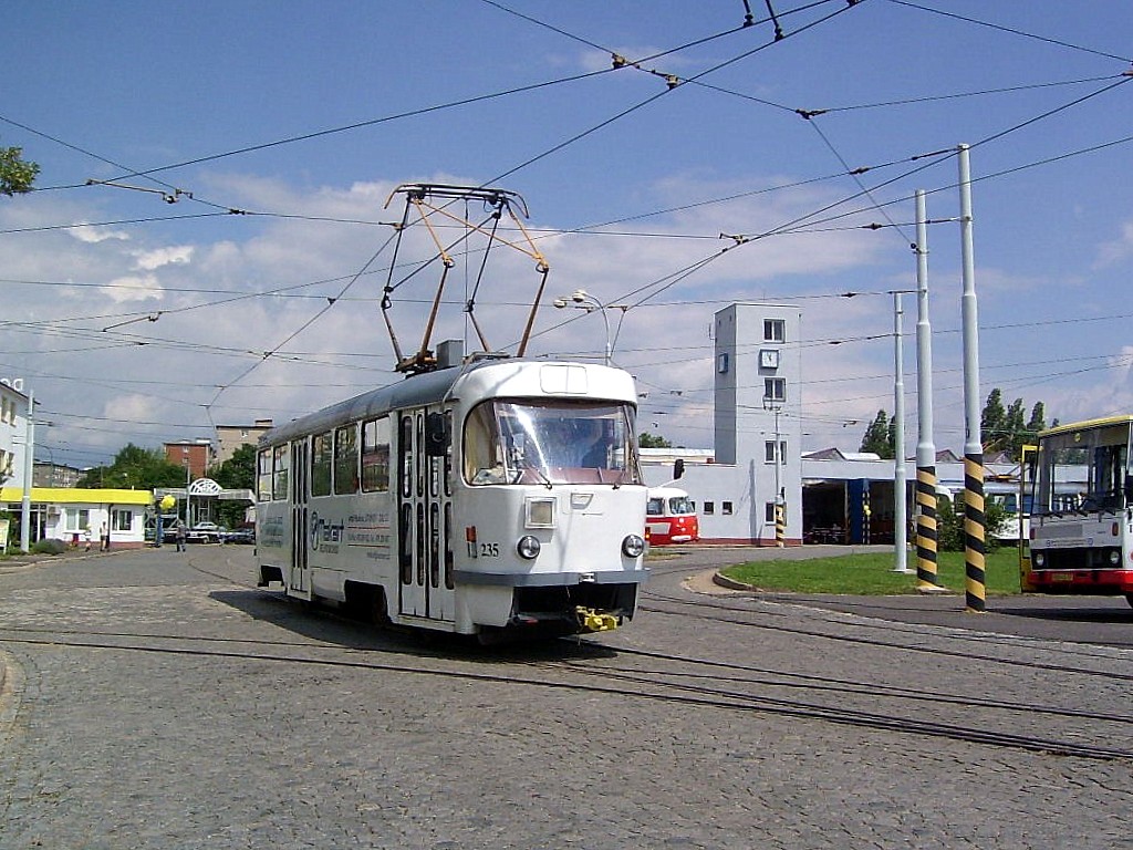 Мост ― Литвинов, Tatra T3SUCS № 235