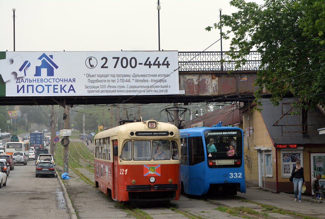 Владивосток, РВЗ-6М2 № 221; Владивосток — Тематические трамваи