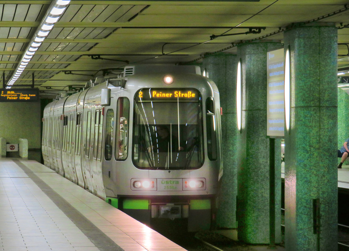 Ганновер, Alstom/LHB TW2500 № 2558