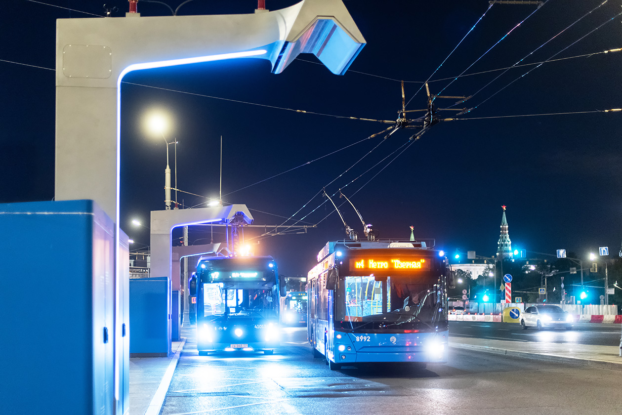 Москва, СВАРЗ-МАЗ-6275 № 8992