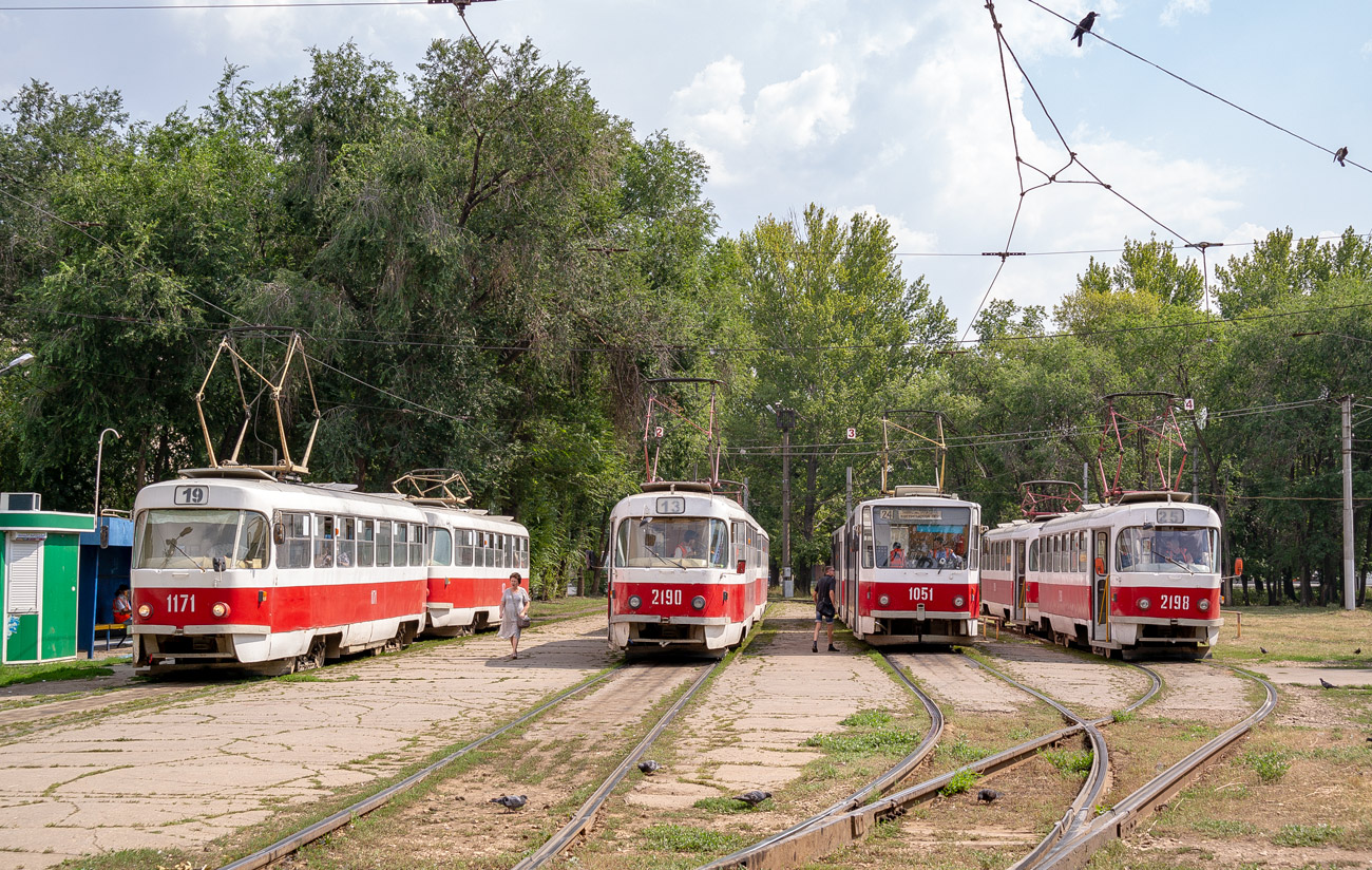 Samara, Tatra T3SU (2-door) № 1171; Samara, Tatra T3SU (2-door) № 2190; Samara, Tatra T6B5SU № 1051; Samara, Tatra T3SU (2-door) № 2198; Samara — Terminus stations and loops (tramway)