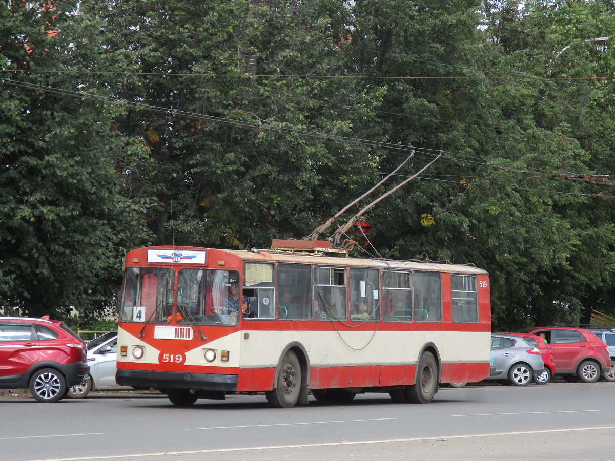 Kirov, ZiU-682G [G00] — 519