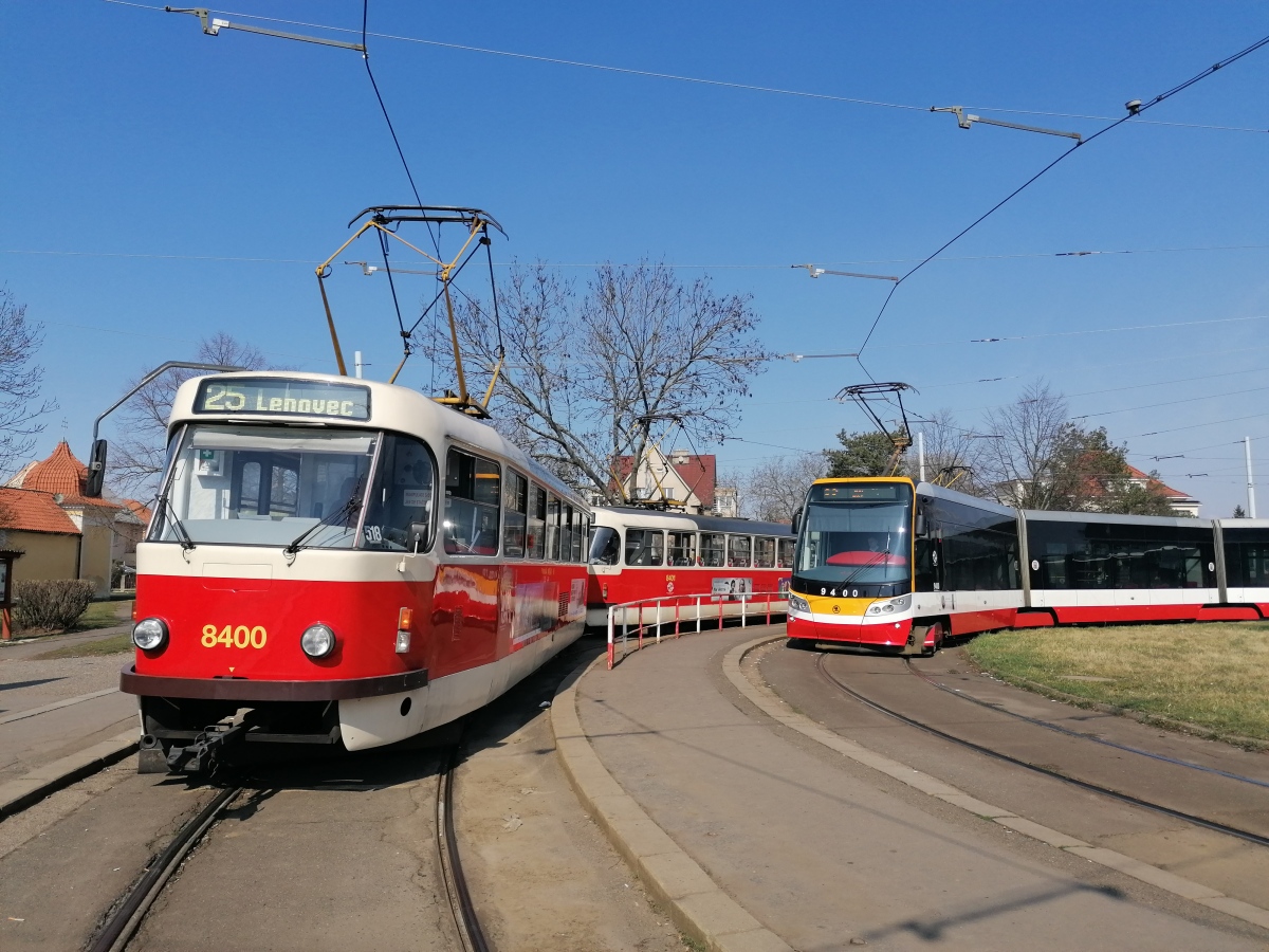 Прага, Tatra T3R.P № 8400; Прага, Škoda 15T6 ForCity Alfa Praha № 9400