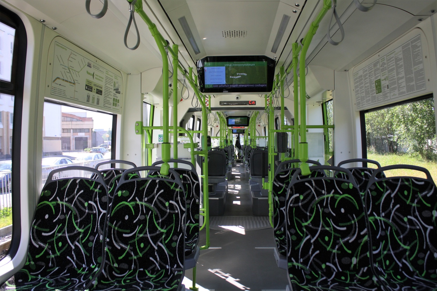 Saint-Pétersbourg, Stadler B85600M N°. 018