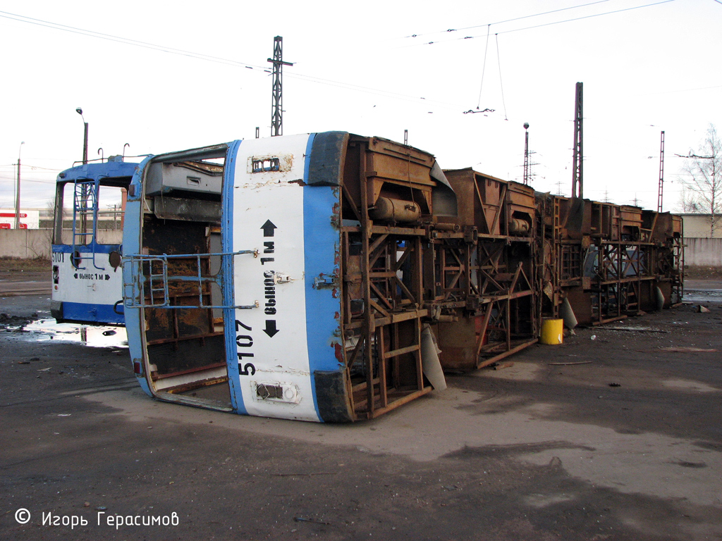 Санкт-Петербург, ЗиУ-683В01 № 5107