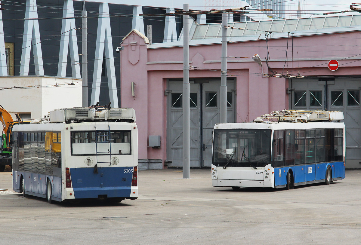 Москва, Тролза-5265.00 «Мегаполис» № 5303; Москва, Тролза-5265.00 «Мегаполис» № 1429