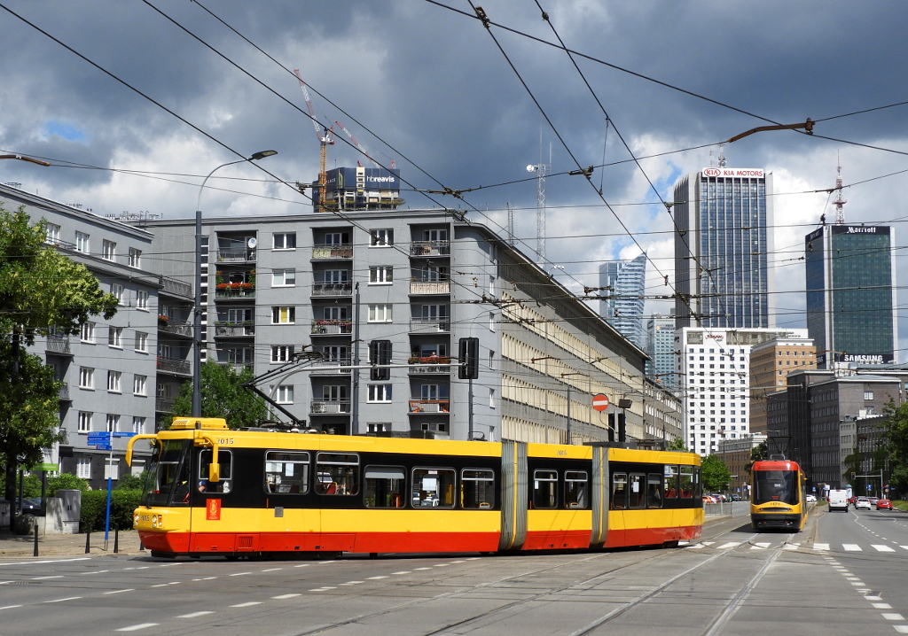 Варшава, Konstal 116Na/3 № 3015; Варшава, PESA Swing 120Na № 3179