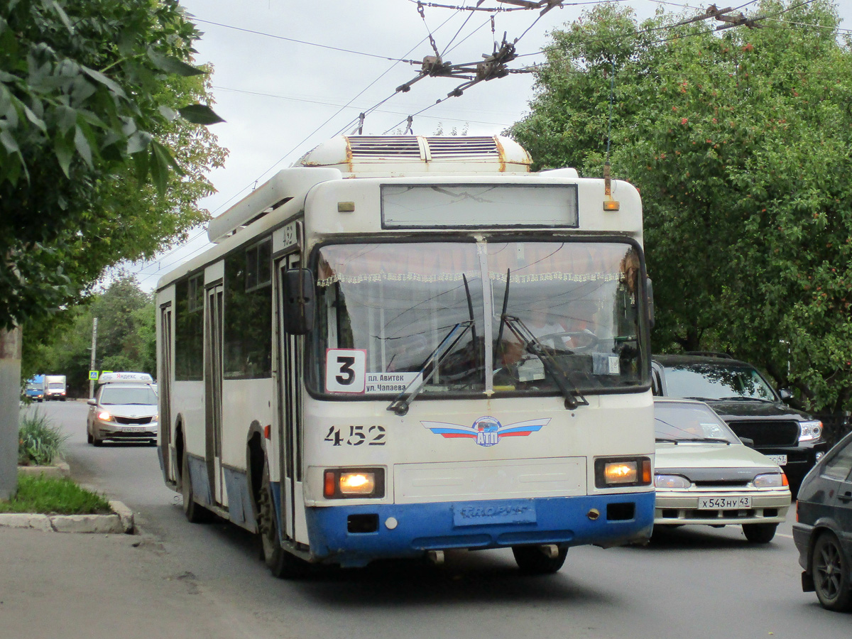 Киров, БТЗ-52764Р № 452