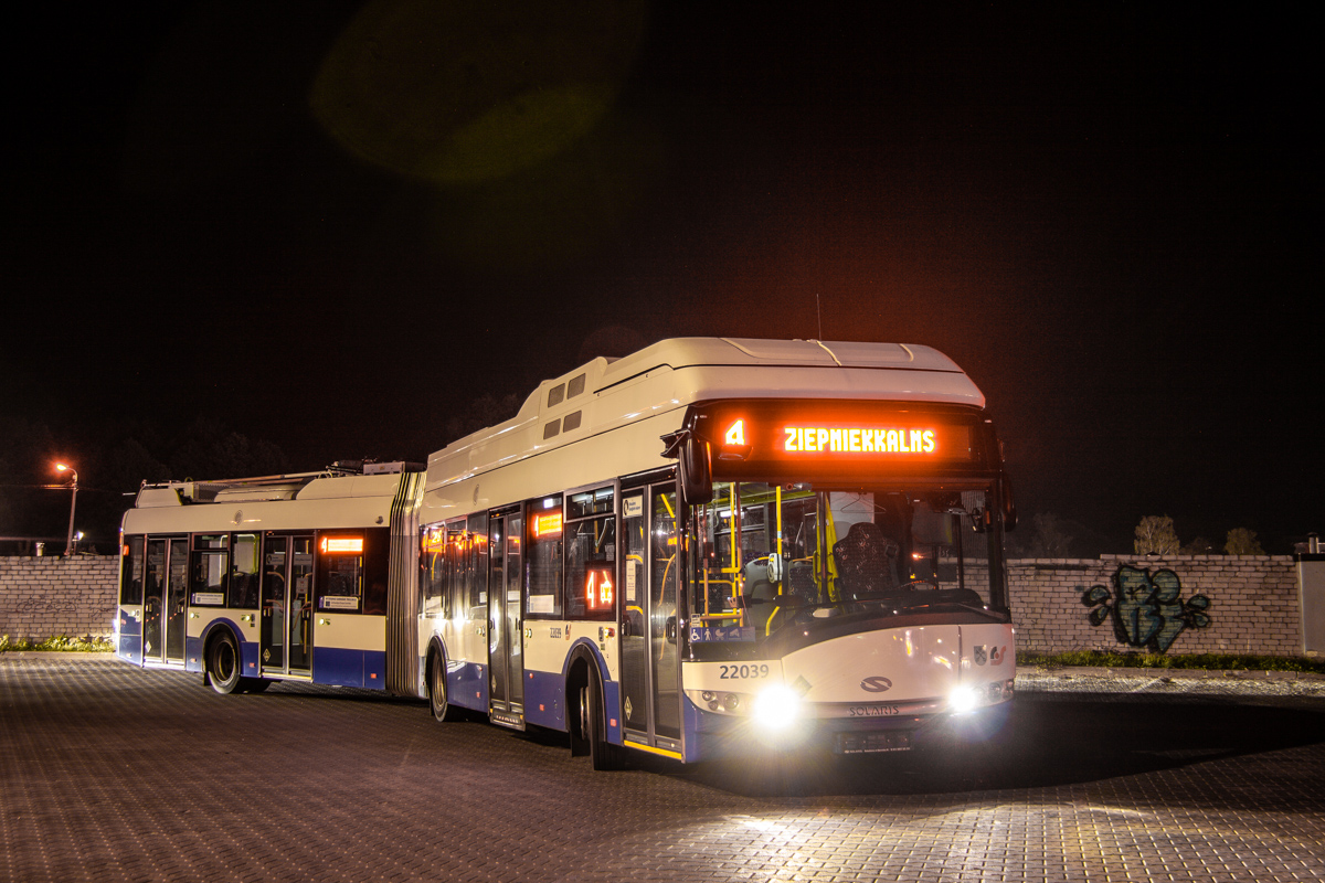 Рига, Solaris Trollino III 18,75 H2 № 22039