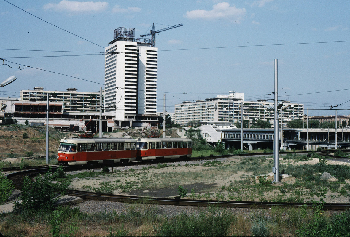 Волгоград, Tatra T3SU № 5830; Волгоград, Tatra T3SU № 5831