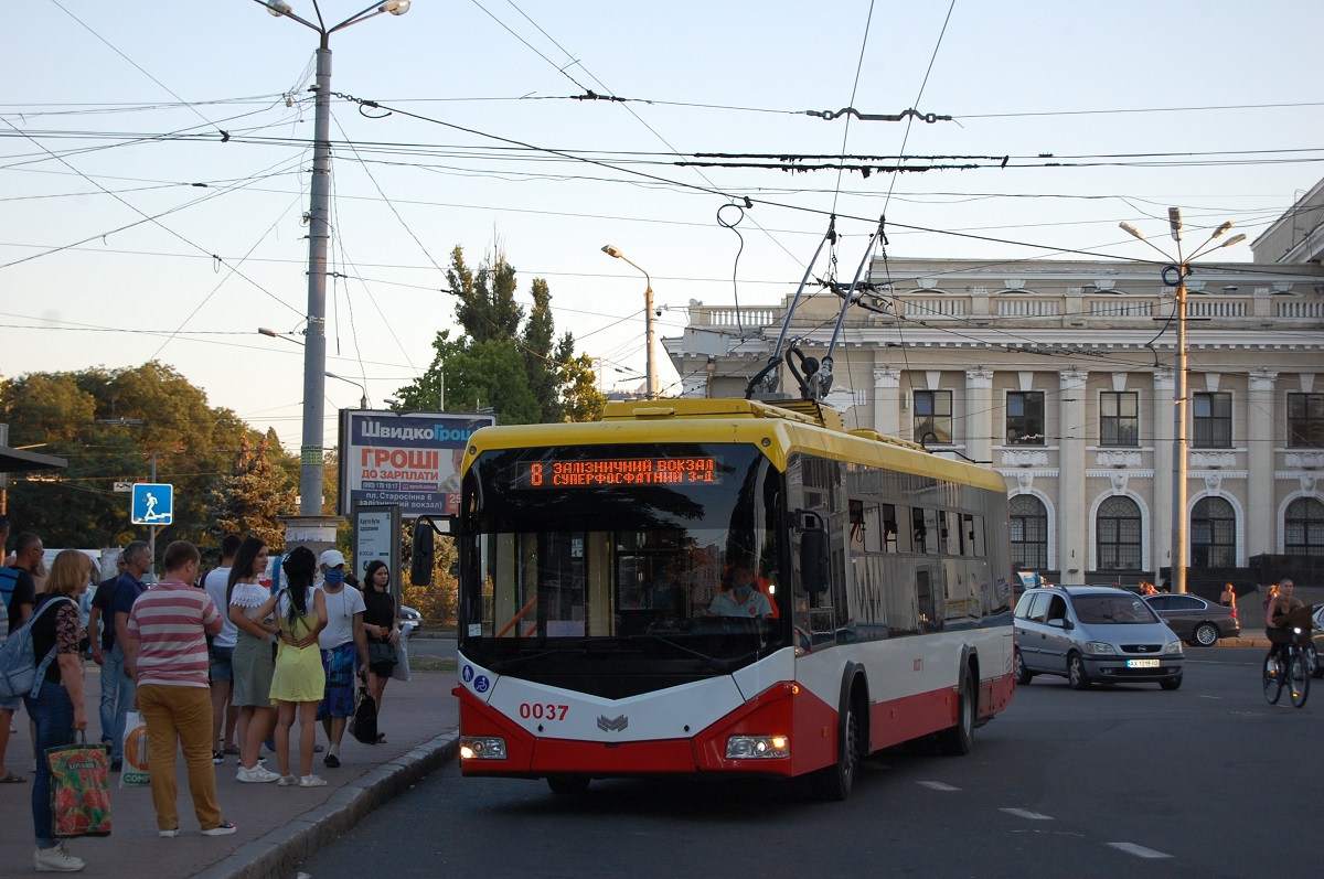 Одесса, БКМ 321 № 0037