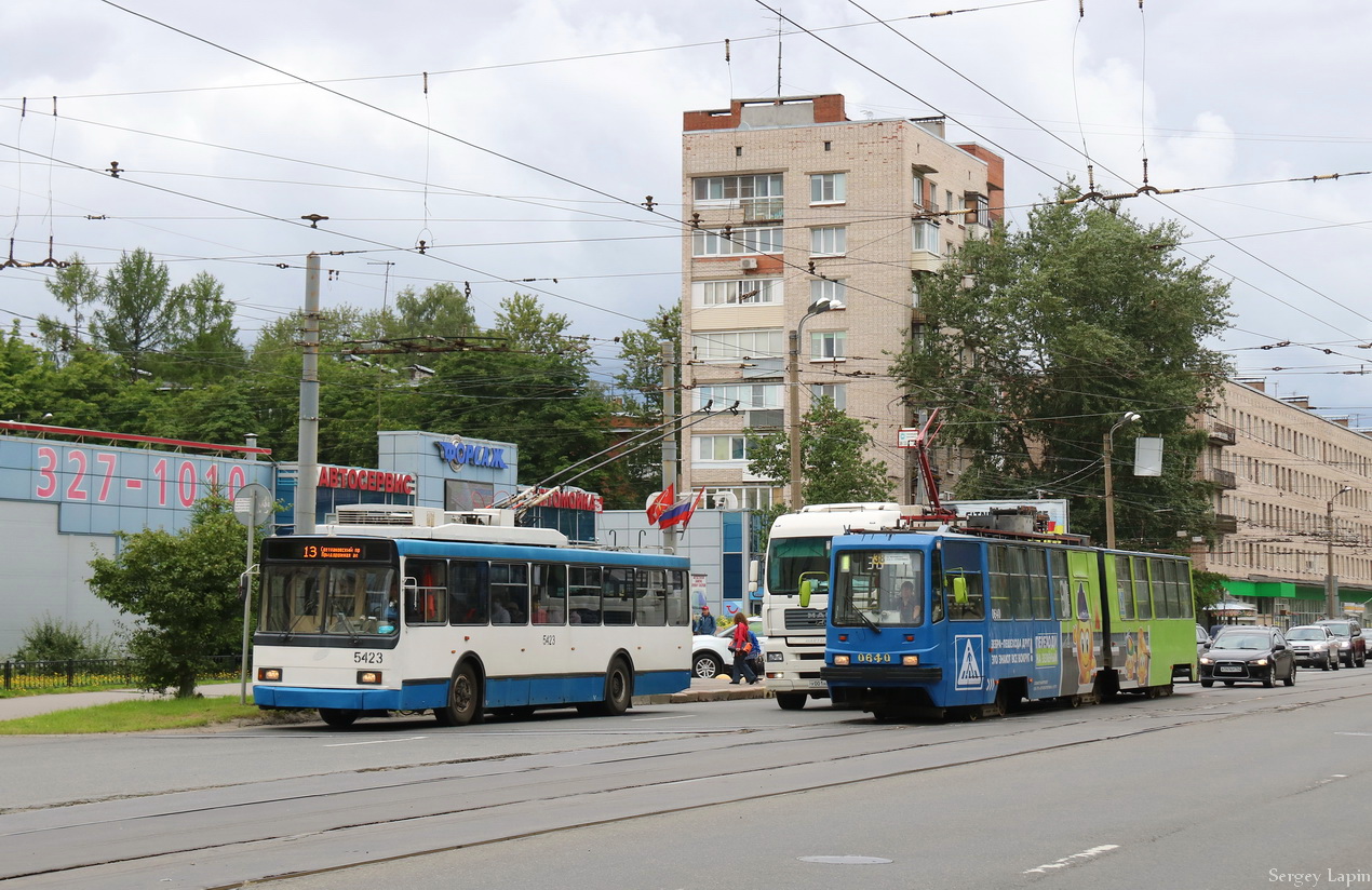 Санкт-Петербург, ВМЗ-52981 № 5423; Санкт-Петербург, ЛВС-86К № 0640