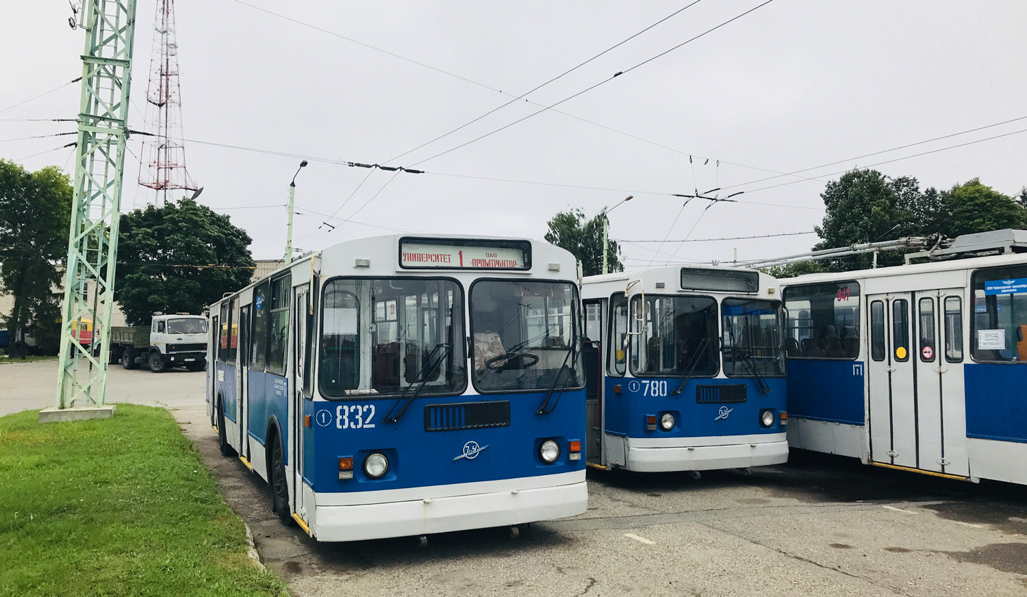 Чебоксары, ЗиУ-682Г-016 (012) П № 832; Чебоксары, ЗиУ-682Г-016 (012) № 780