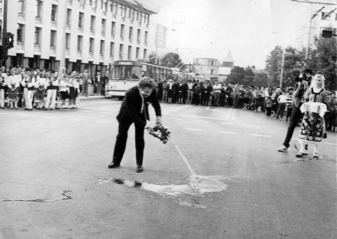 Плевен, ЗиУ-682УП НРБ № 106 (01068); Плевен — Старые фотографии