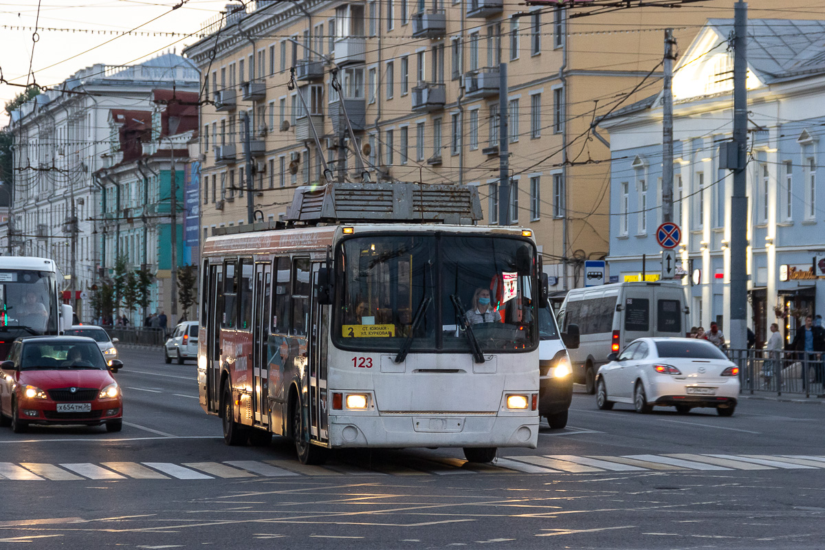 Тула, ЛиАЗ-5280 № 123