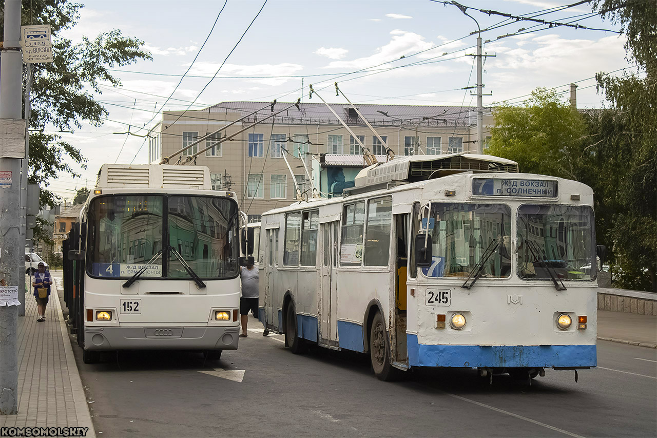 Омск, АКСМ 101А № 245; Омск, ЛиАЗ-52803 № 152