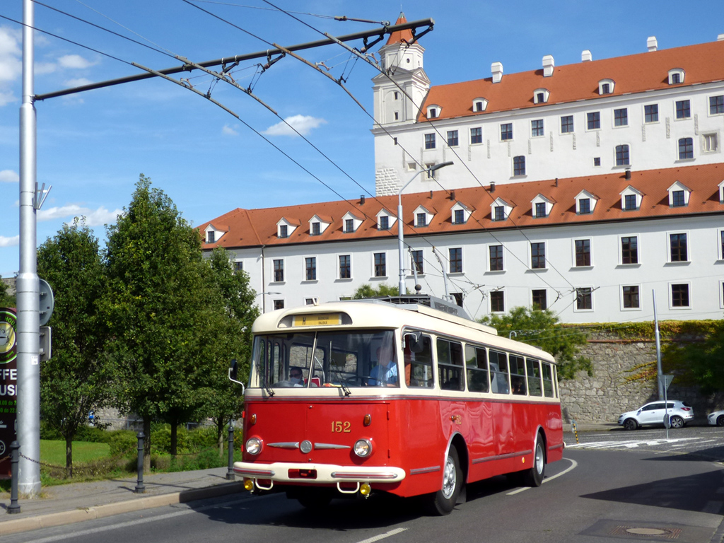 Bratislava, Škoda 9TrH25 č. 152; Bratislava — 125 rokov MHD