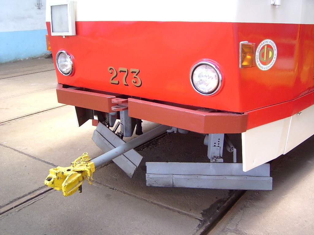 Мост ― Литвинов, Tatra T5B6 № 273