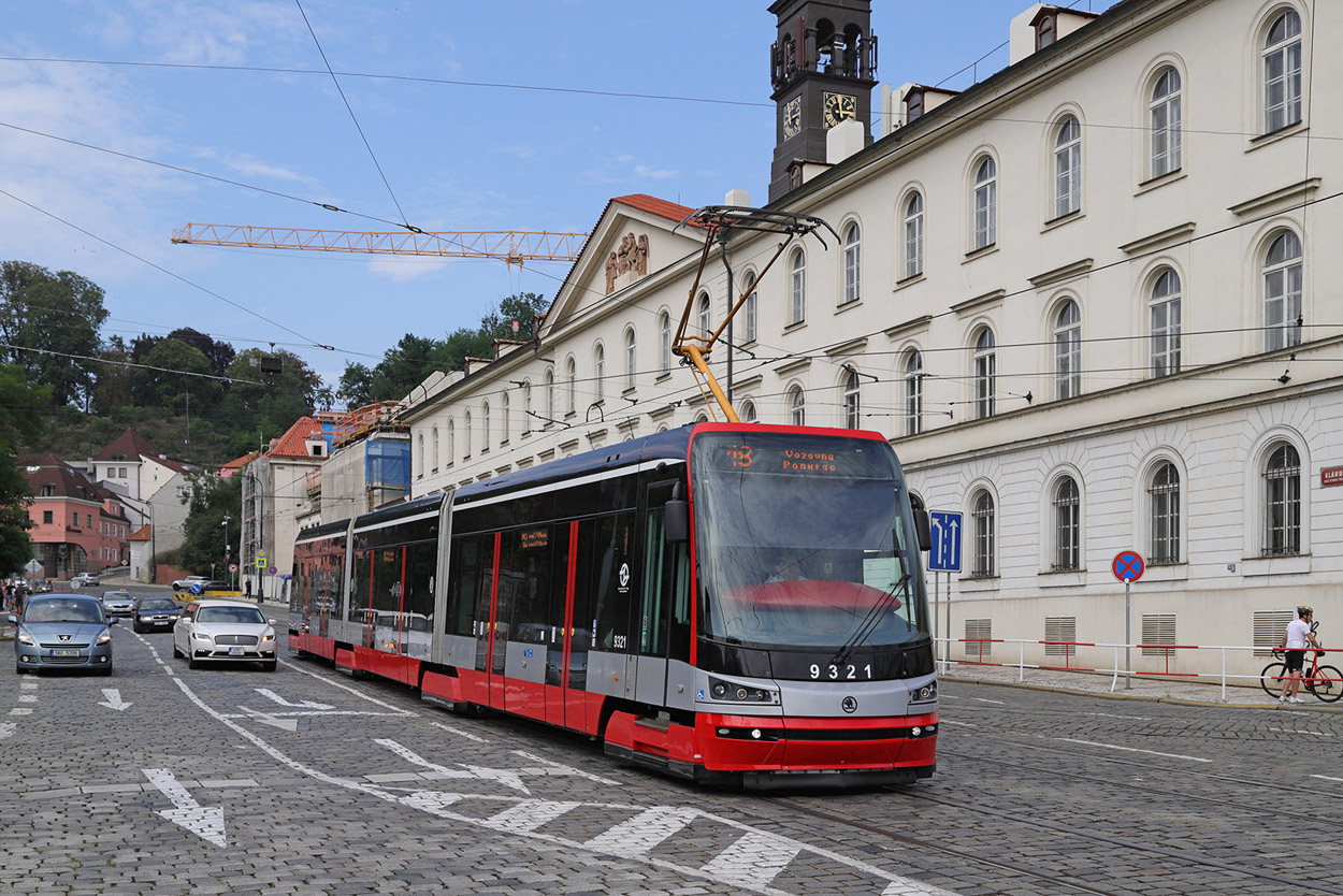 Praha, Škoda 15T3 ForCity Alfa Praha № 9321