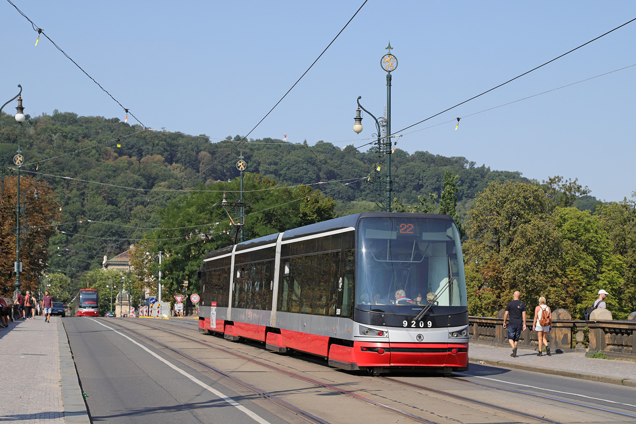Прага, Škoda 15T1 ForCity Alfa Praha № 9209