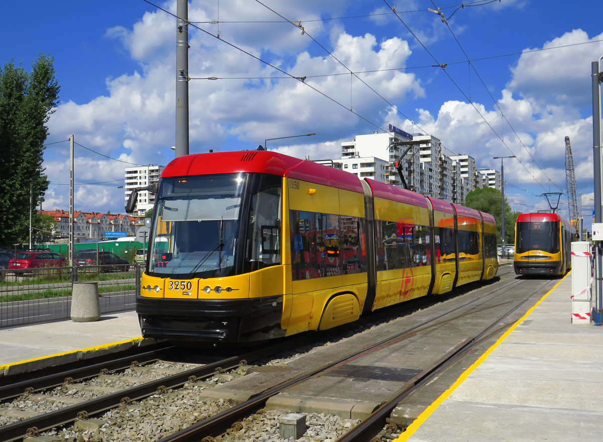 Варшава, PESA Swing 120Na № 3250