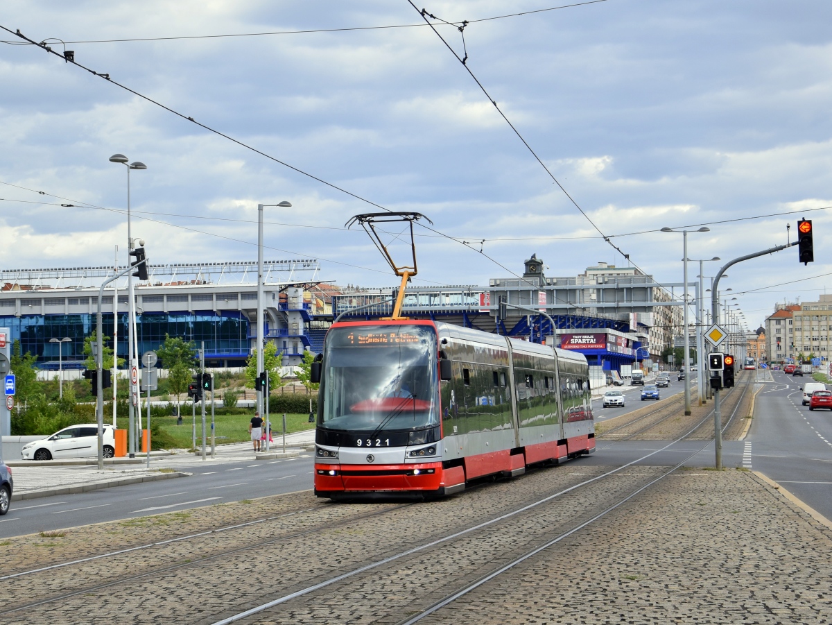 Praha, Škoda 15T3 ForCity Alfa Praha # 9321