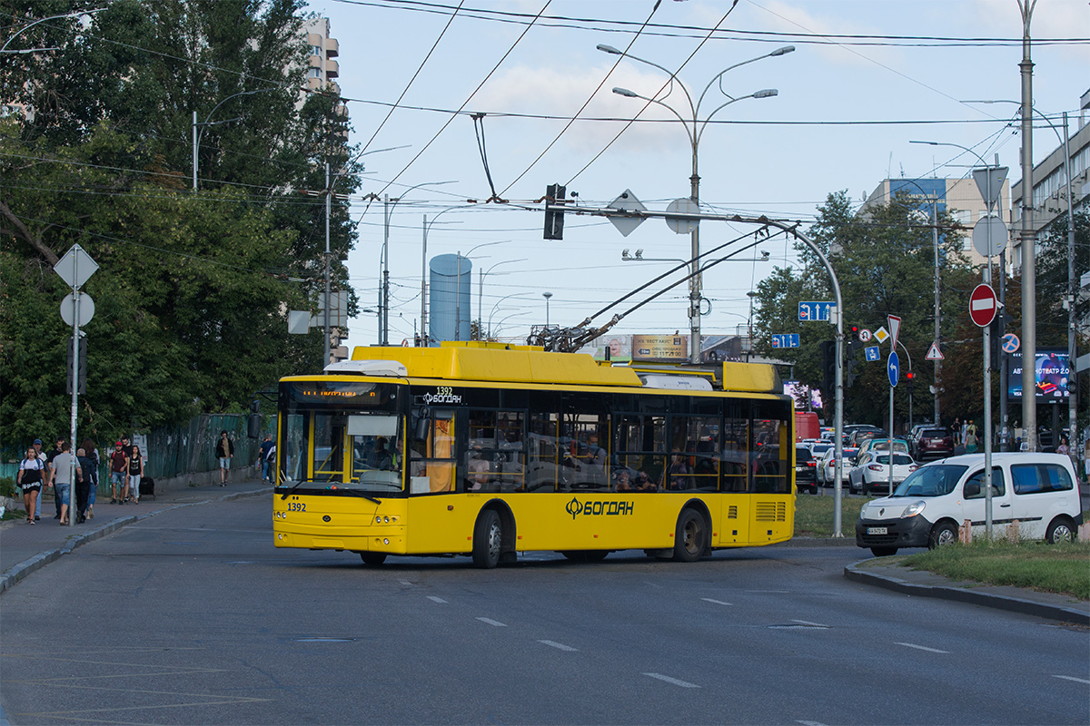 Киев, Богдан Т70117 № 1392