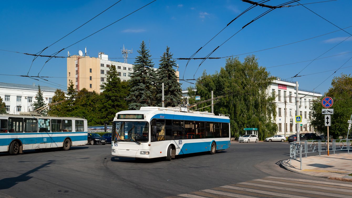 Самара, Stadler 321 № 925; Самара — Конечные станции и кольца (троллейбус)
