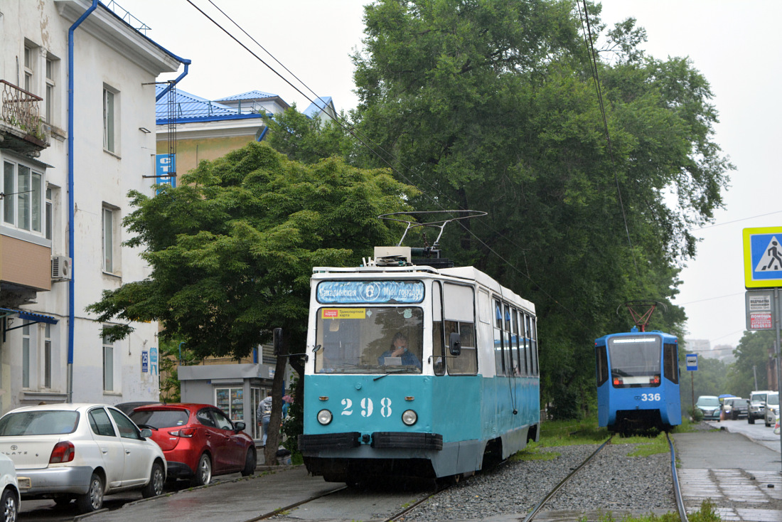 Владивосток, 71-132 (ЛМ-93) № 298; Владивосток, 71-619К № 336