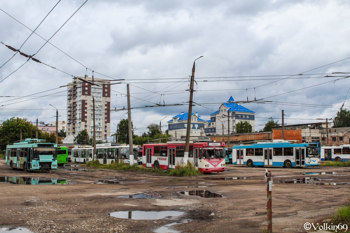 Tver, Trolza-5275.05 “Optima” # 28; Tver, Trolza-5275.05 “Optima” # 61