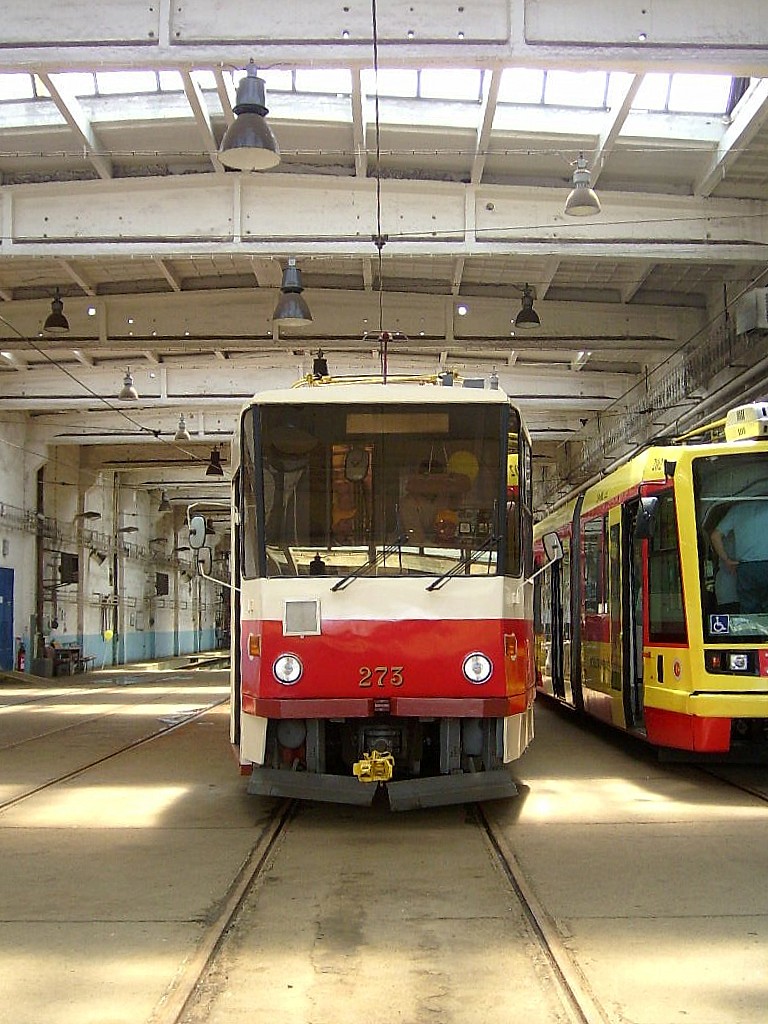 Мост ― Литвинов, Tatra T5B6 № 273
