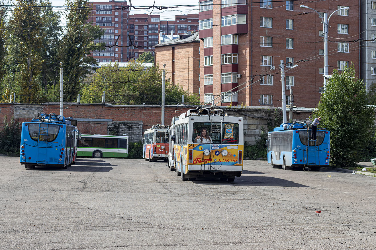 Иркутск, ВМЗ-5298.01 «Авангард» № 326; Иркутск, ВМЗ-5298.00 (ВМЗ-375) № 281; Иркутск, ВМЗ-5298.01 «Авангард» № 334