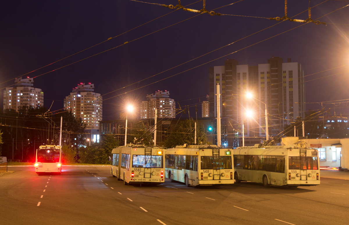 Minsk, MAZ-203T70 č. 5001; Minsk, BKM 333 č. 5587