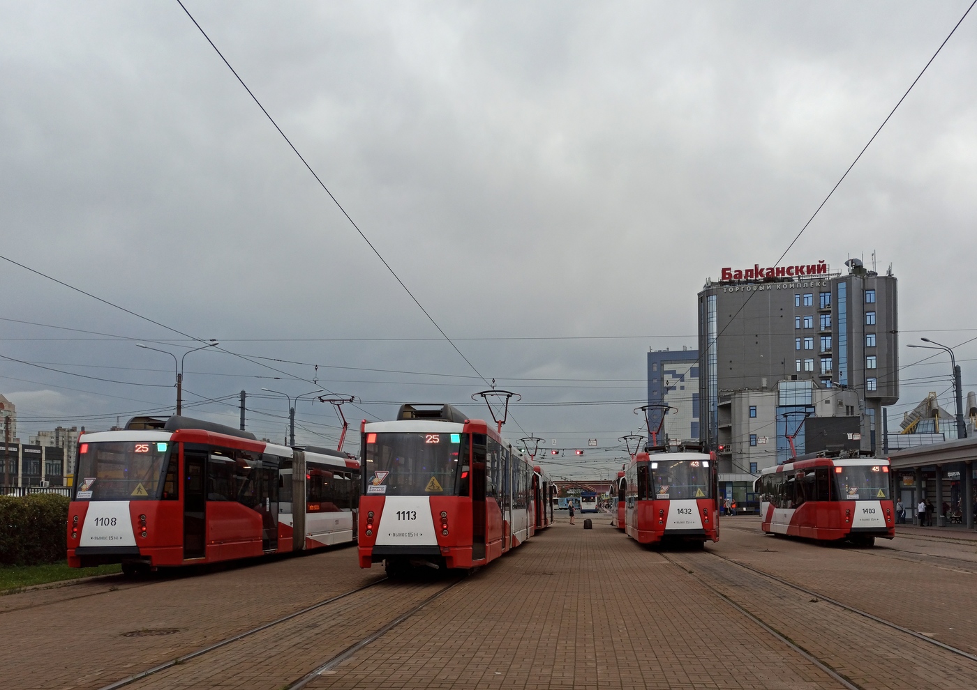 Санкт-Петербург, 71-152 (ЛВС-2005) № 1113; Санкт-Петербург, 71-152 (ЛВС-2005) № 1108; Санкт-Петербург, 71-153 (ЛМ-2008) № 1432; Санкт-Петербург, 71-153 (ЛМ-2008) № 1403 Санкт-Петербург, 71-152 (ЛВС-2005) № 1113; Санкт-Петербург, 71-152 (ЛВС-2005) № 1108; Санкт-Петербург, 71-153 (ЛМ-2008) № 1432; Санкт-Петербург, 71-153 (ЛМ-2008) № 1403